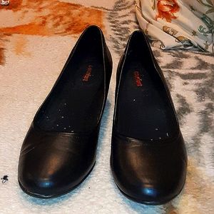 Closed toed no slip heels